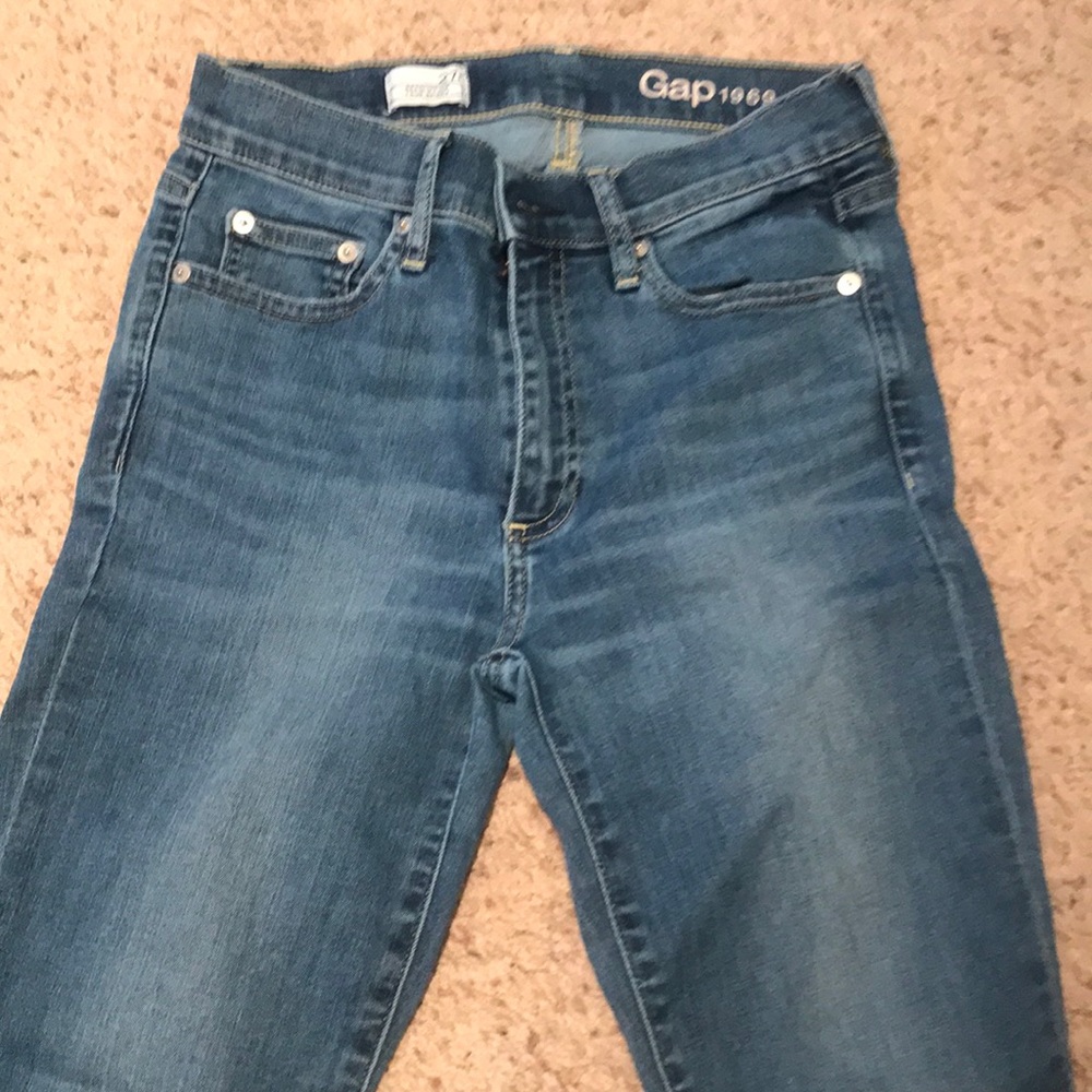 GAP Woman Jeans size 27R